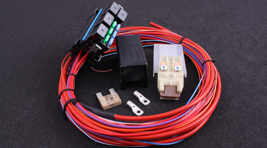 Complete relay / fuse box with pre-mounted wires to easy-up a flying lead installation