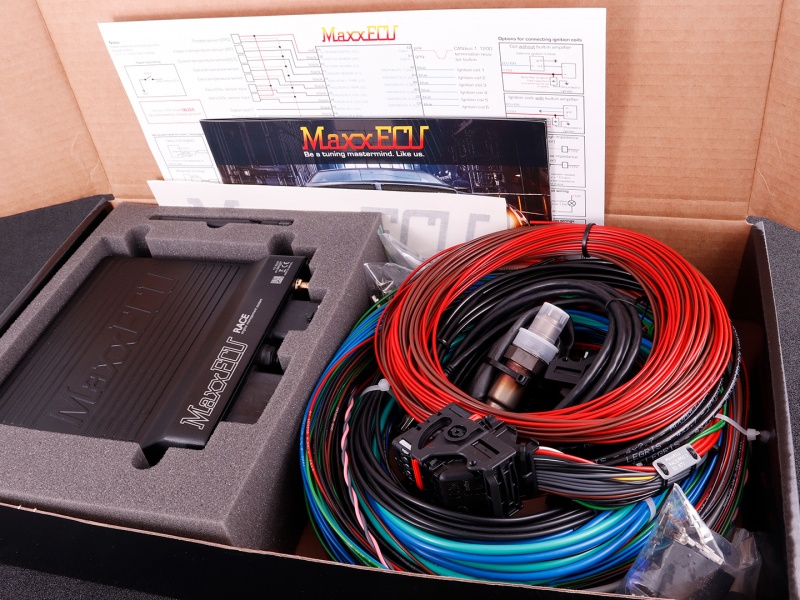 MaxxECU RACE PREMIUM (ECU, harnesses, accessories and LSU 4.9)