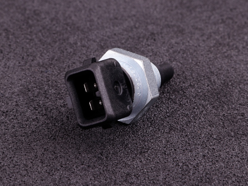 Intake temperature sensor (IAT) M12 (NTC)